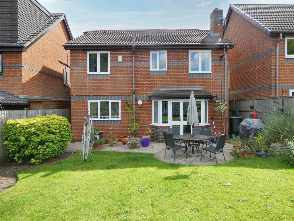 P1090910 (Large).jpg