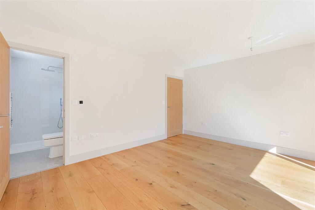 MELVILLE LEE GARDENS, 4 (13).jpg