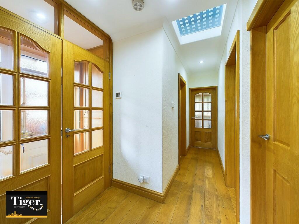 CAM02176G0-PR0420...