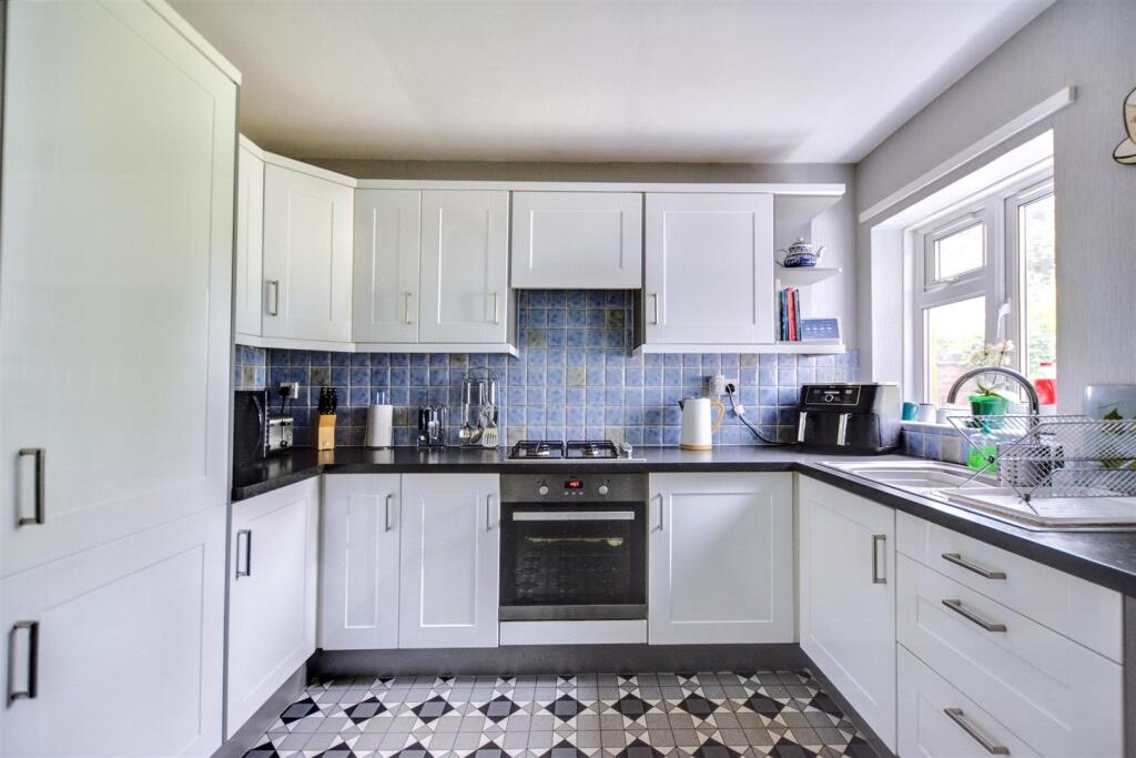 Kitchen_1.jpeg