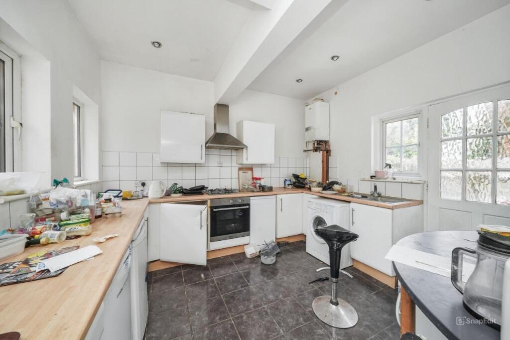 61 Middle Gordon Road, Camberley, Surrey GU15 2JA