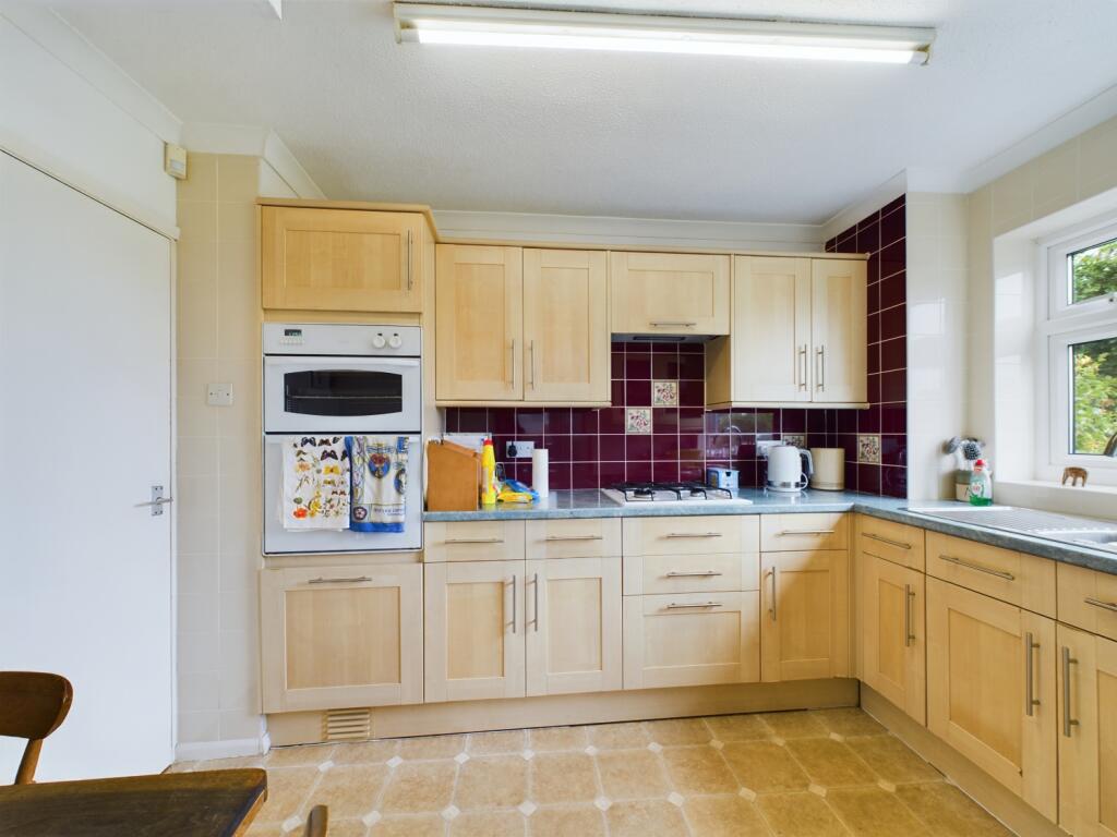 CAM02023G0-PR0061-STILL017