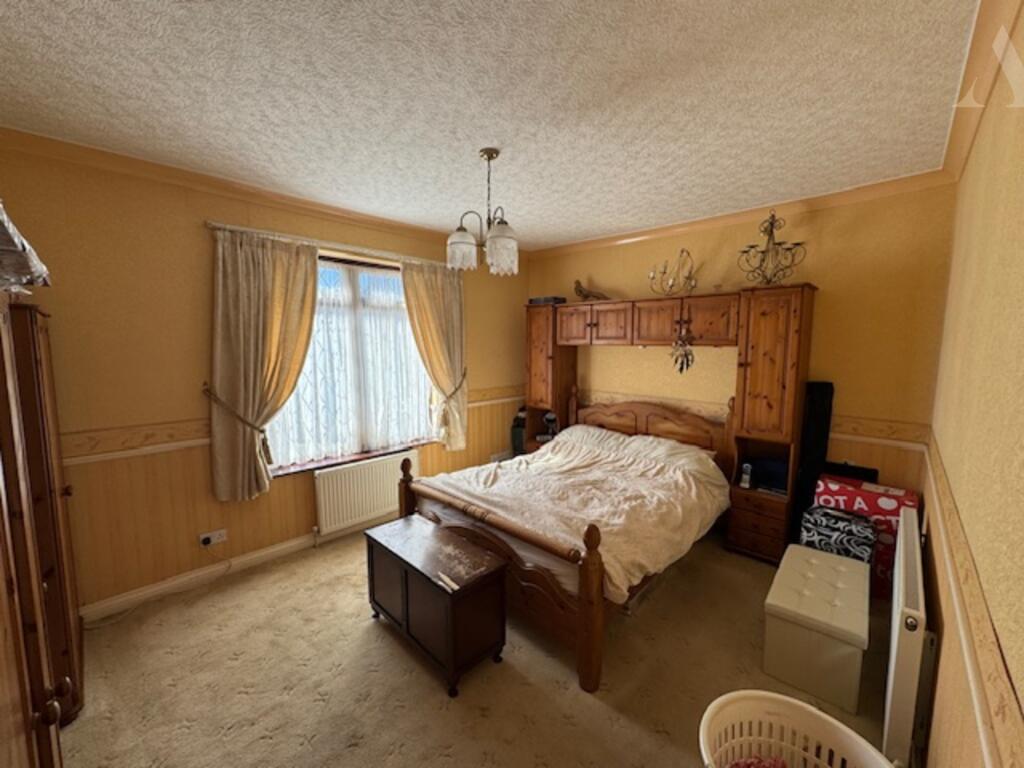 47 Foley Road bedroom 1