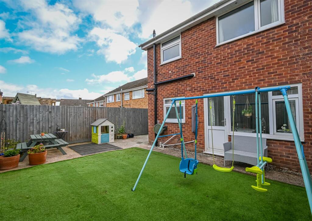 10 Goldstone Drive-16.jpg