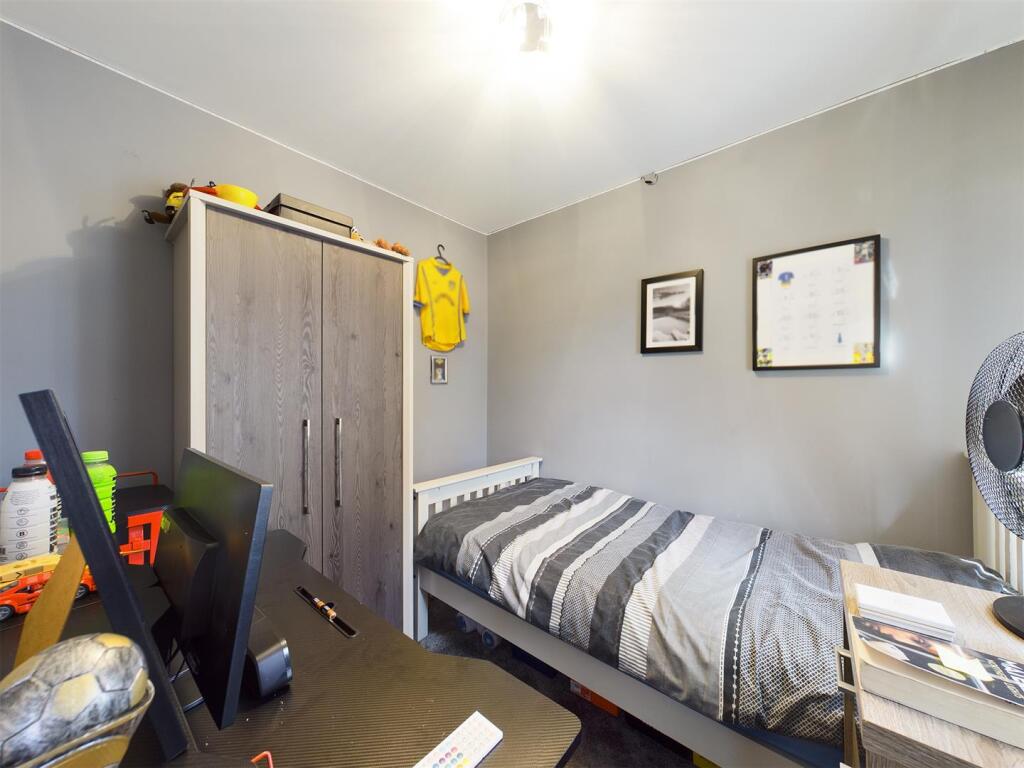 Bedroom: