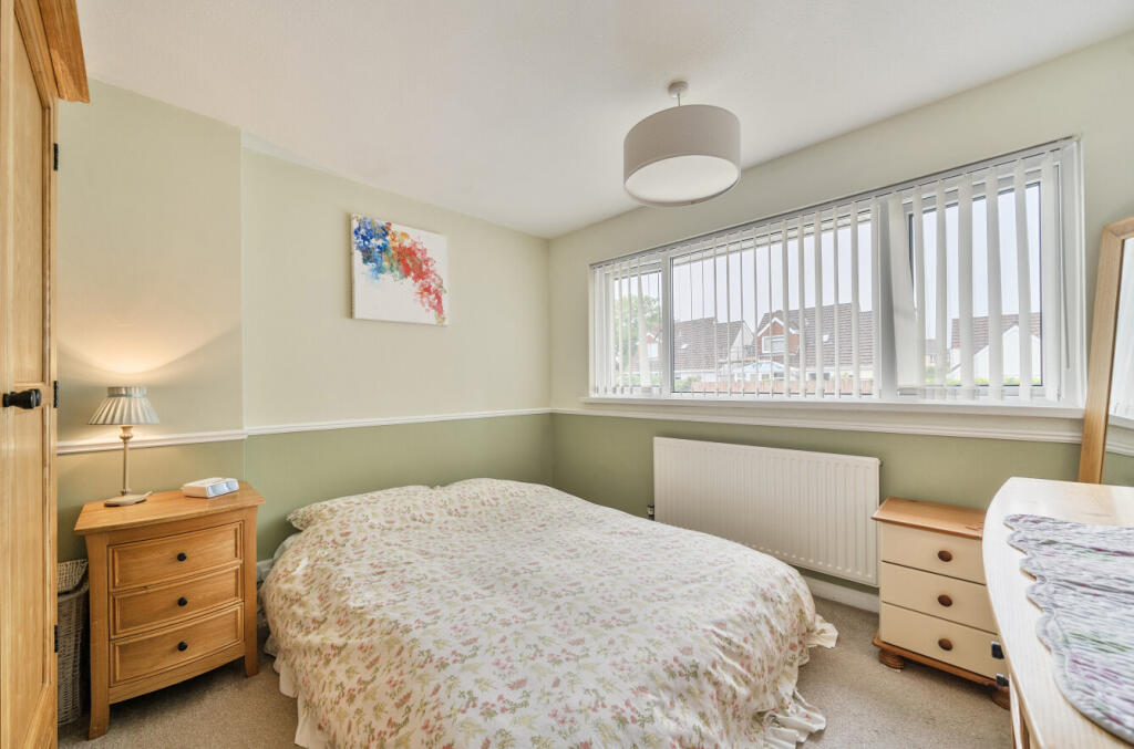 1332277-4-6890ce4...