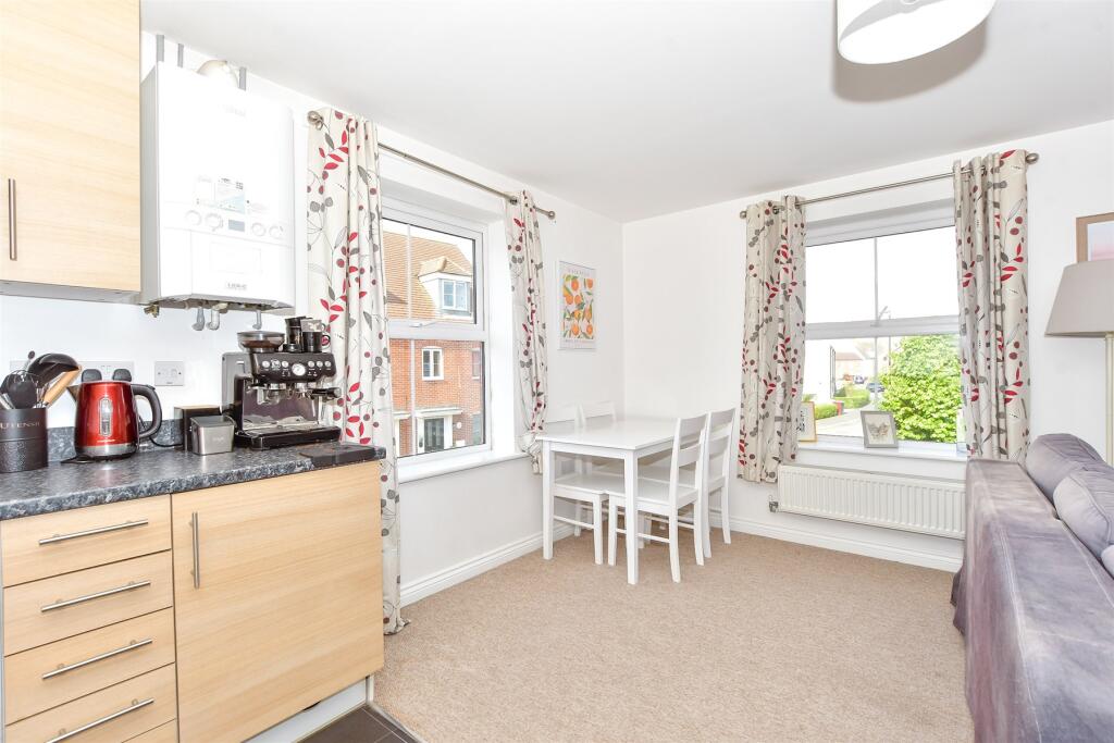 Lounge/Kitchen/Dining