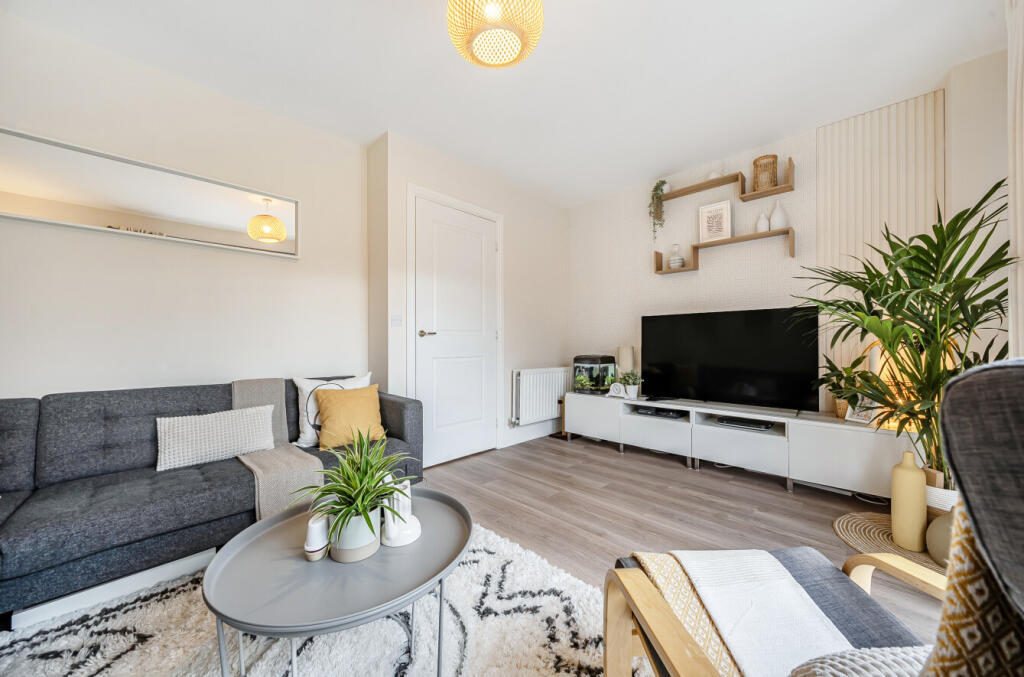 1313342-11-685ad6...