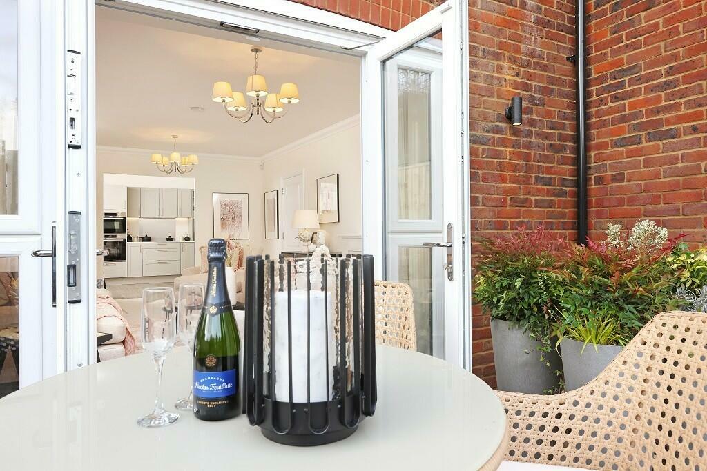 Show home image