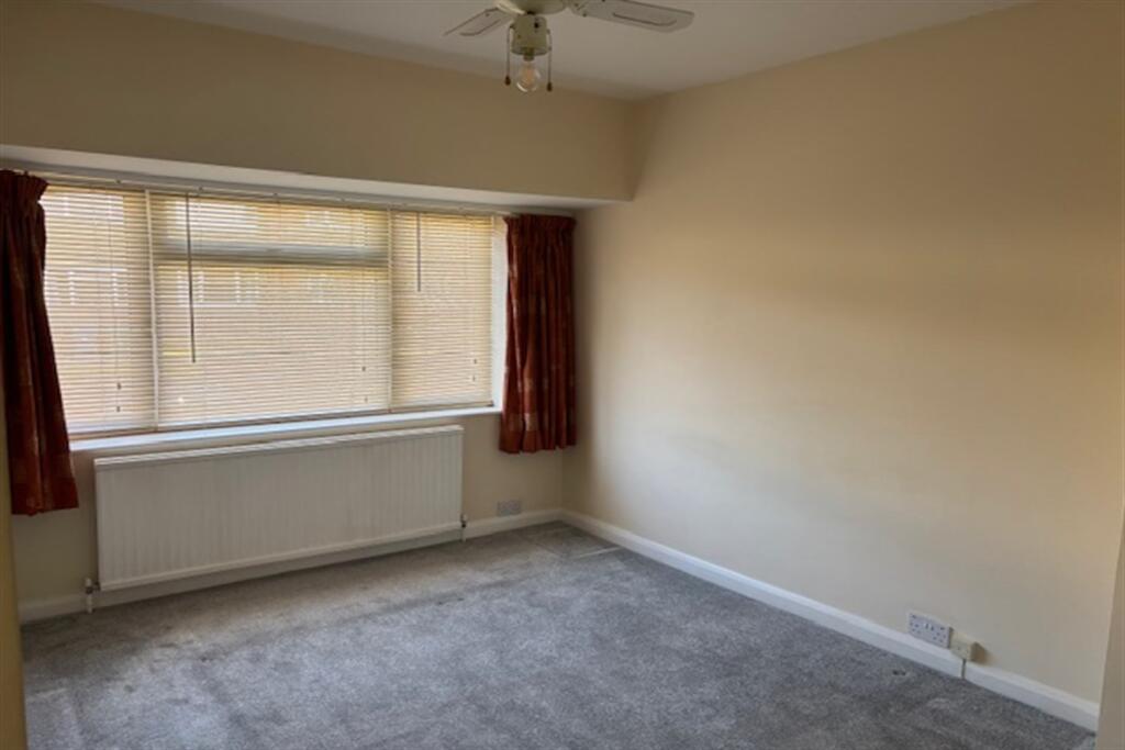 Bedroom 2 (Main)