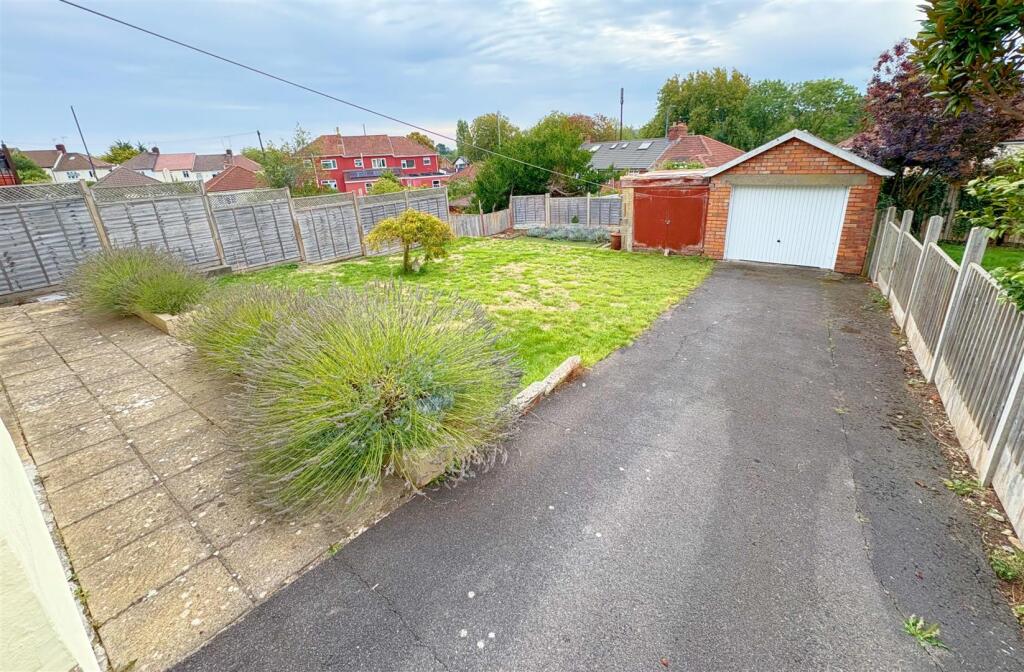 Rear garden and garage (1).jpg