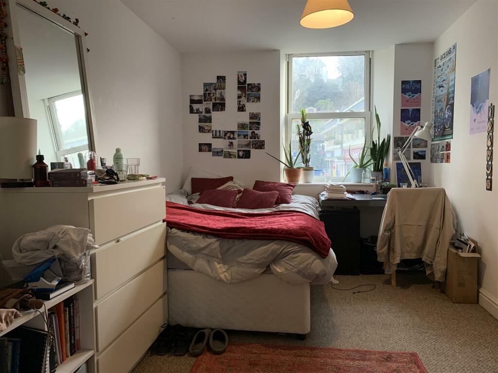 Bedroom 1.jpeg
