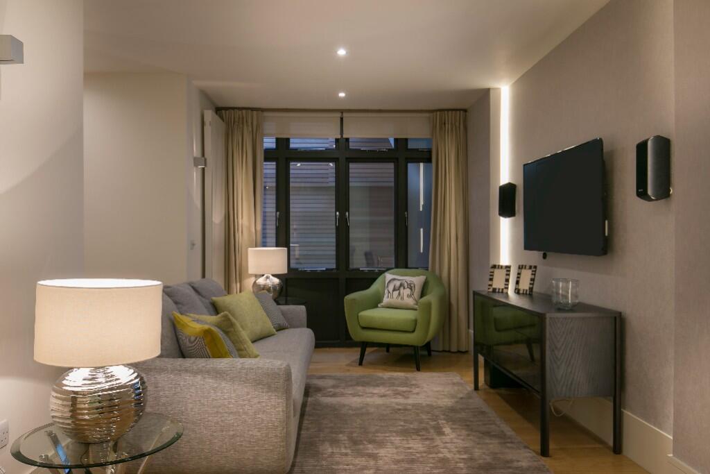 Great Portland Street, London W1W