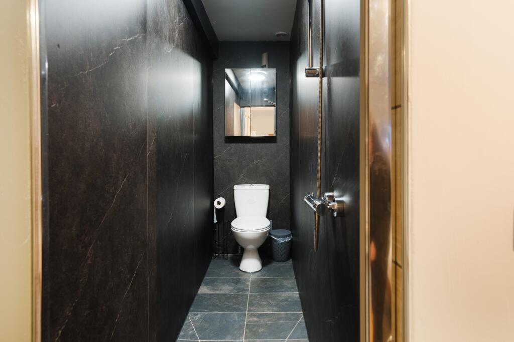 Studio flat en-suite wetroom