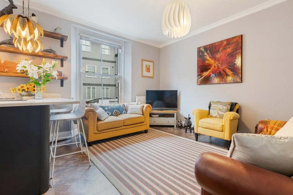 Living Room - 15 Lower Street, Dartmouth