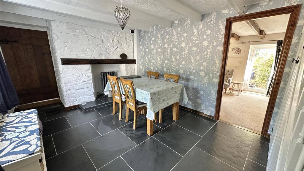 Dining Room.jpg