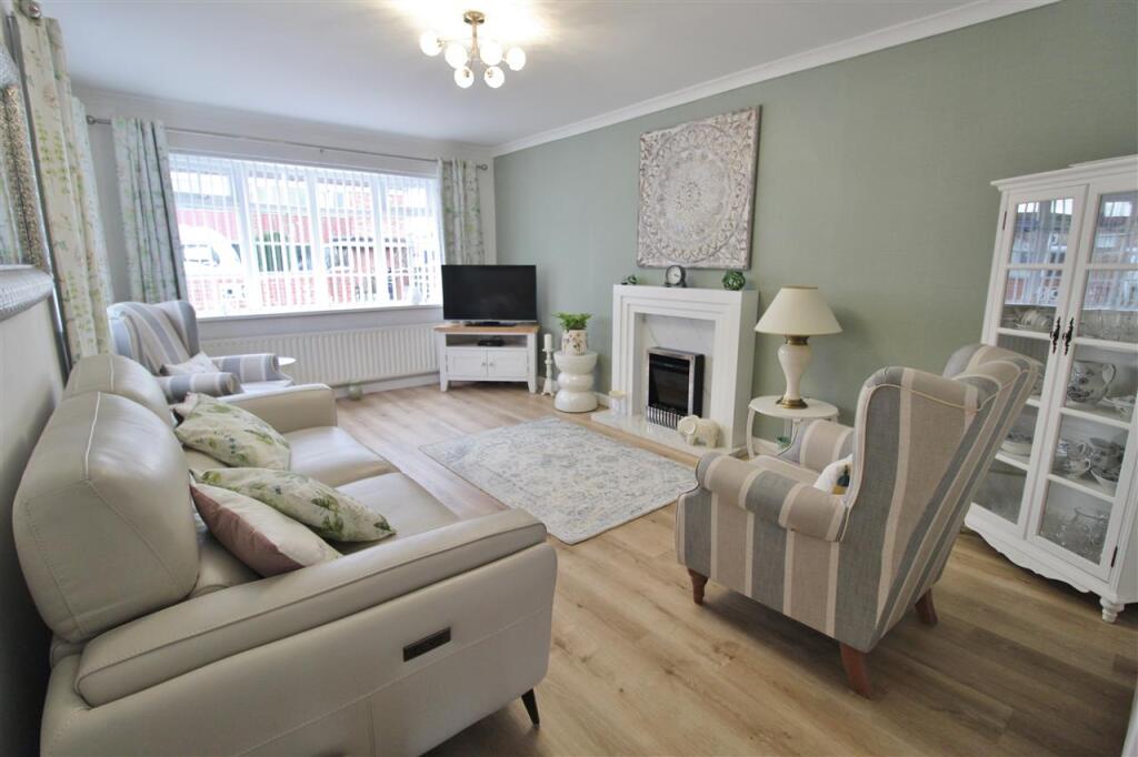 SITTING ROOM