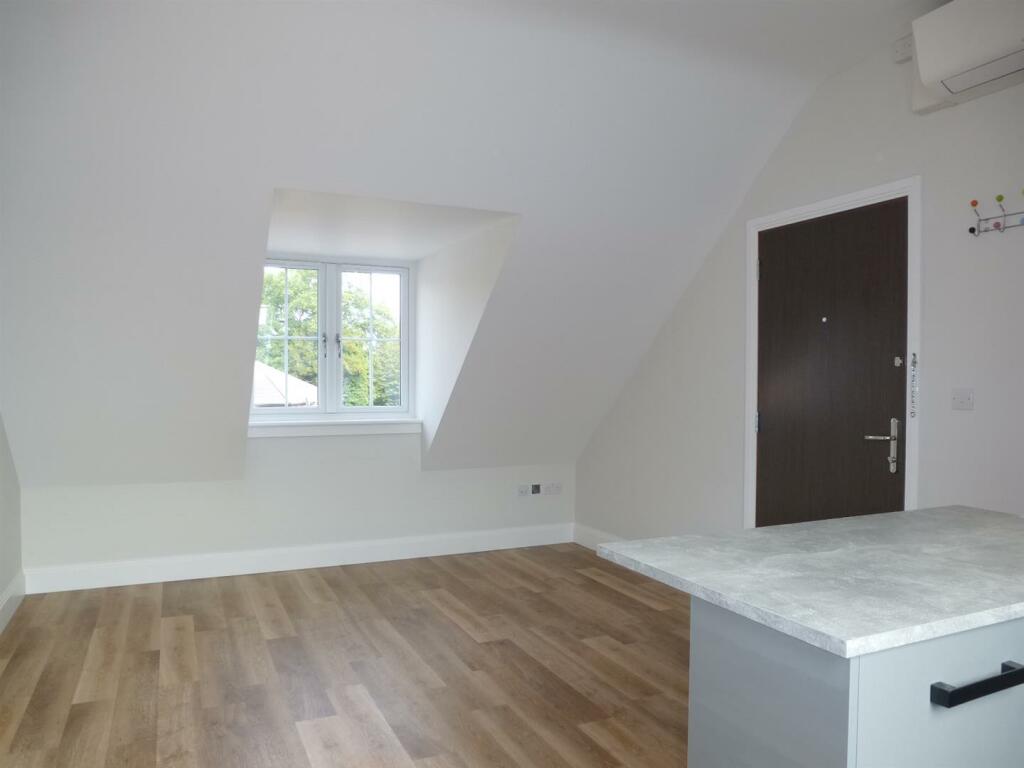 Living space - Flat F.JPG