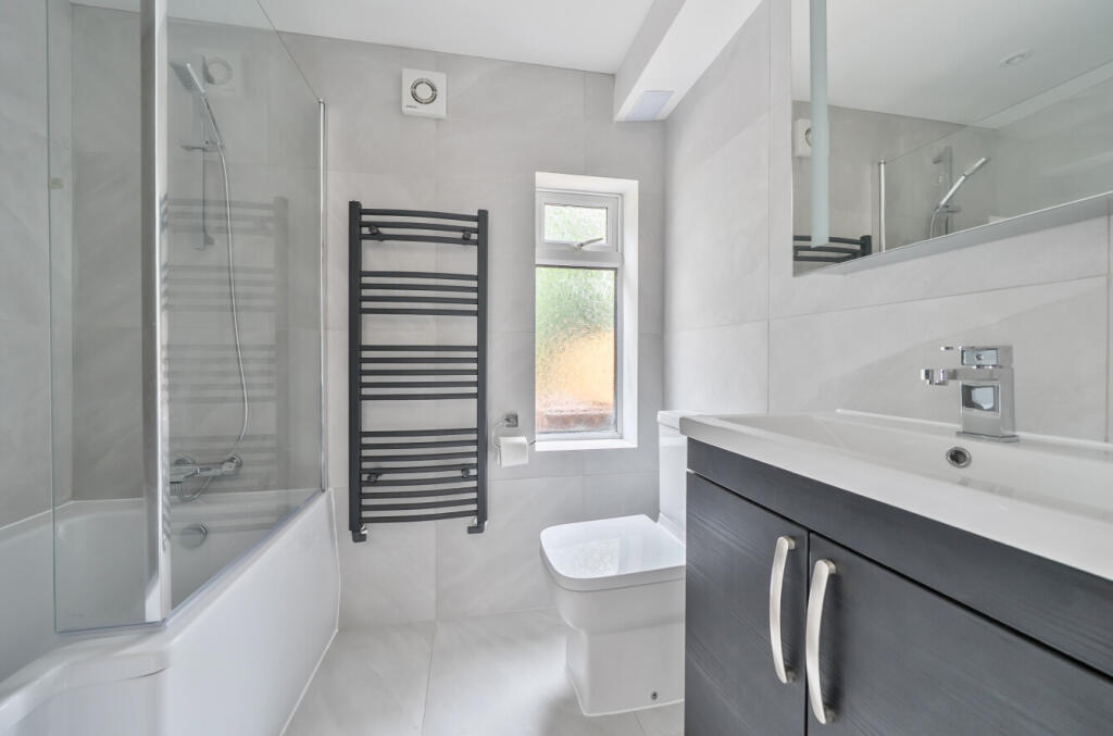 1318723-12-686508...