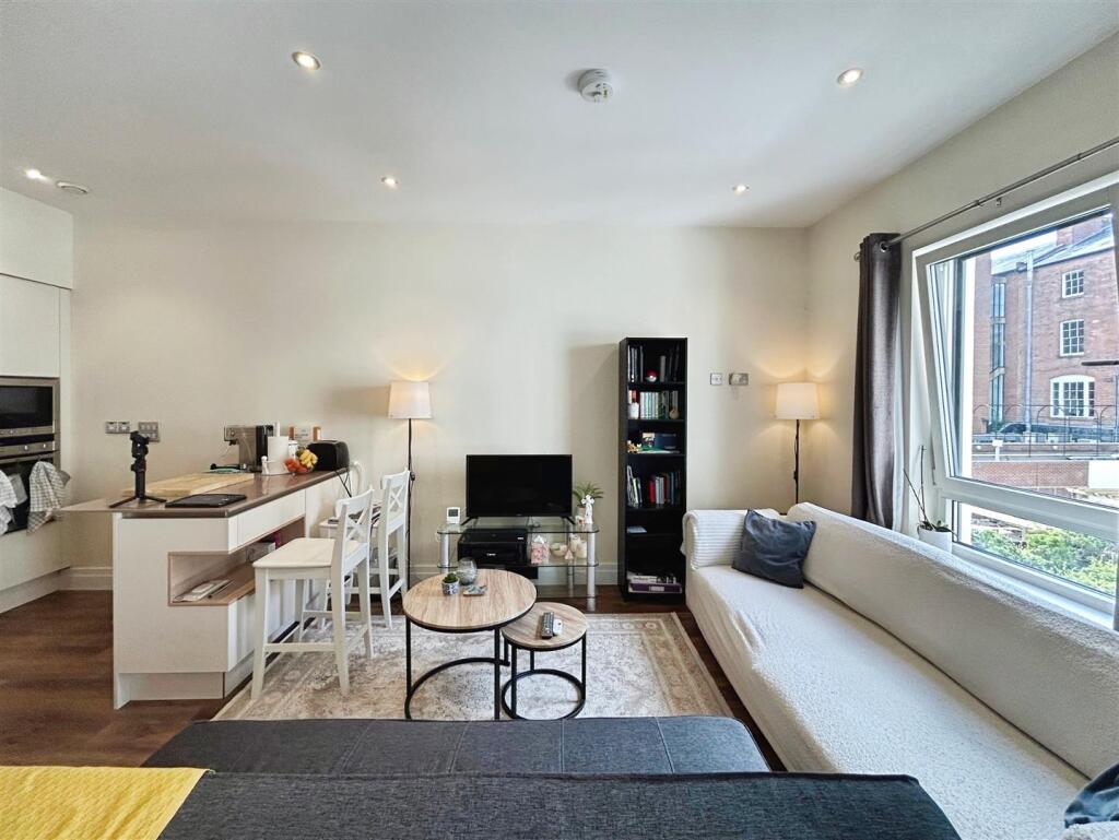 6ff3151c--40F9-9C23-64DC6717A990-43314-0000277F425