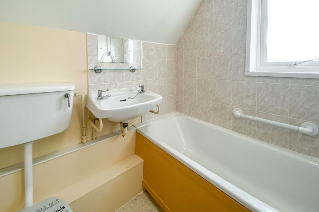 65 Woodlands Road, Chippenham, Wiltshire, SN14 0HQ