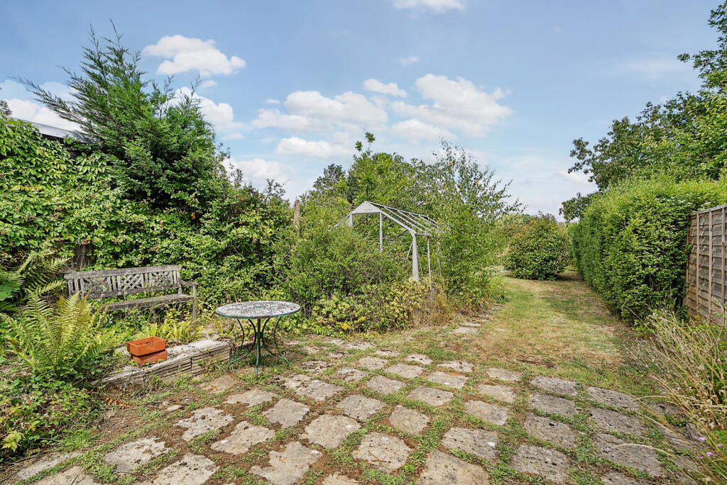 1327886-5-687e15e...