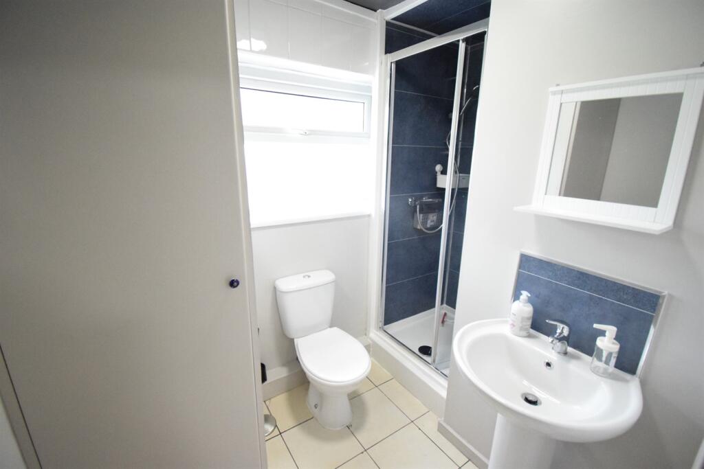 shower+room