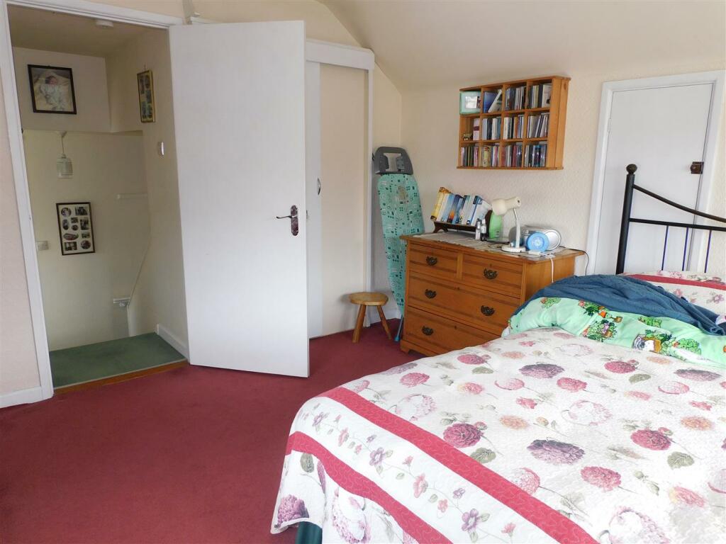 Townsend Bed 1.JPG