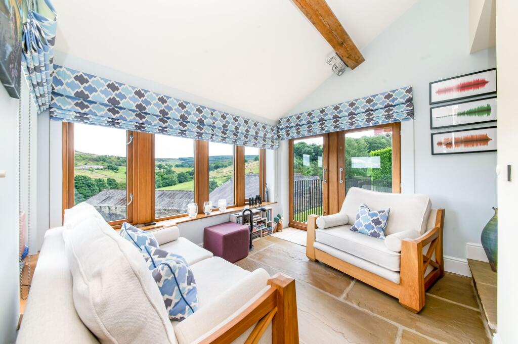 GARDEN ROOM