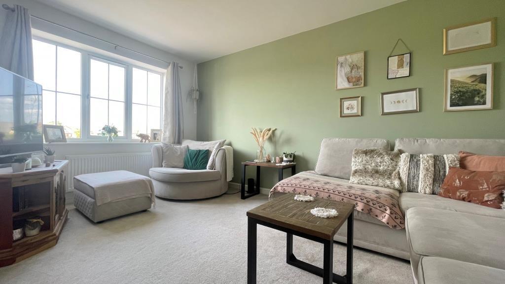 Living room 2.jpg