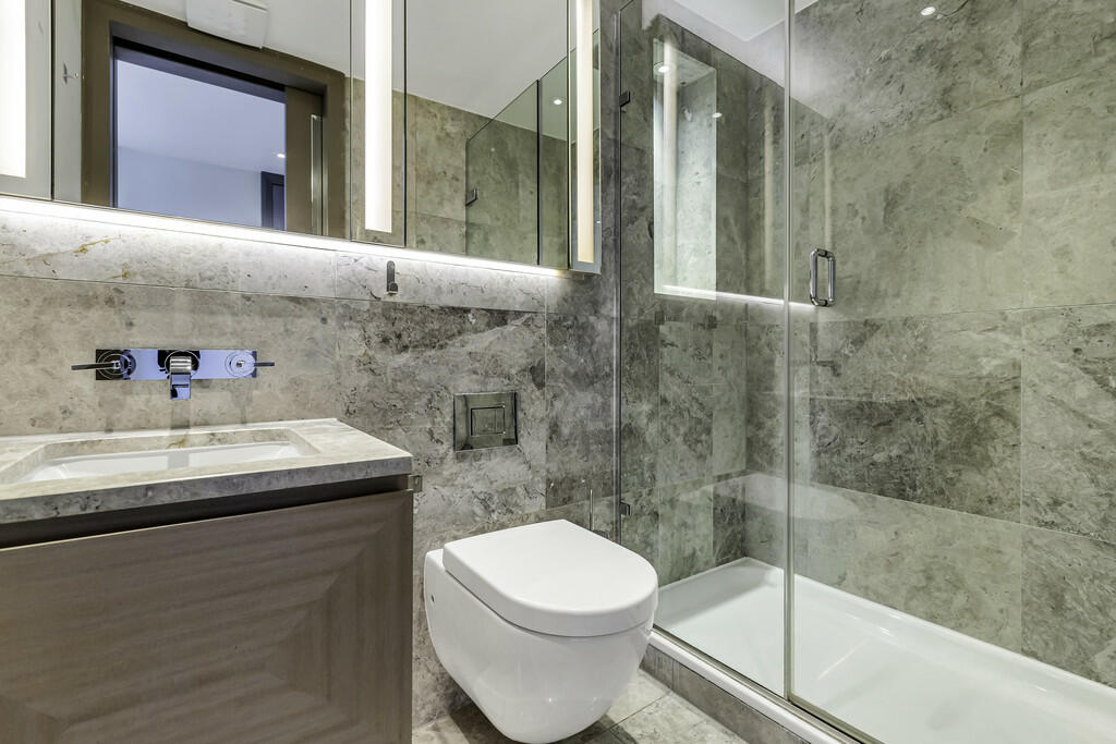 19, 55 Ebury Stre...