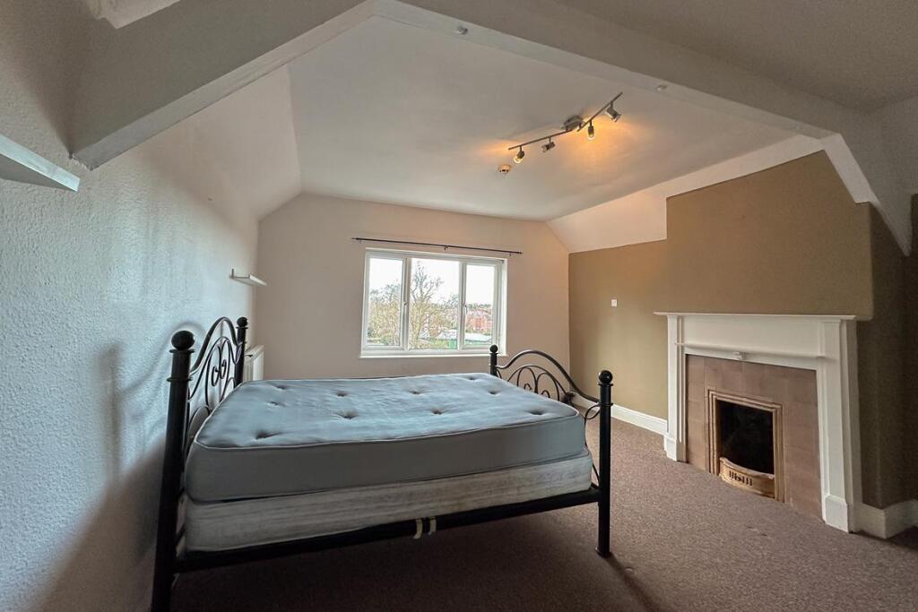 Bedroom(2)