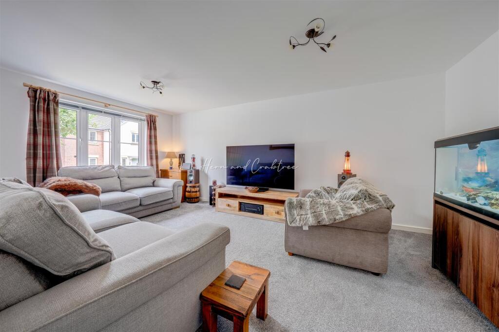 Gwern Close, St Lythans Park, HernCrabtree (26).jp