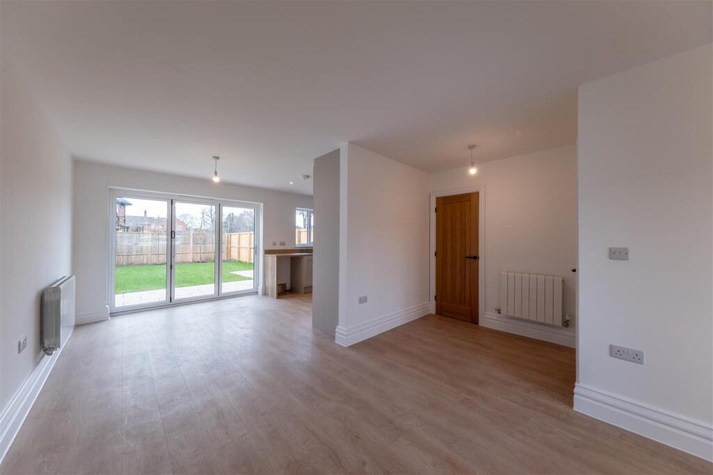 94 and 96 Pipers Lane-012.jpg