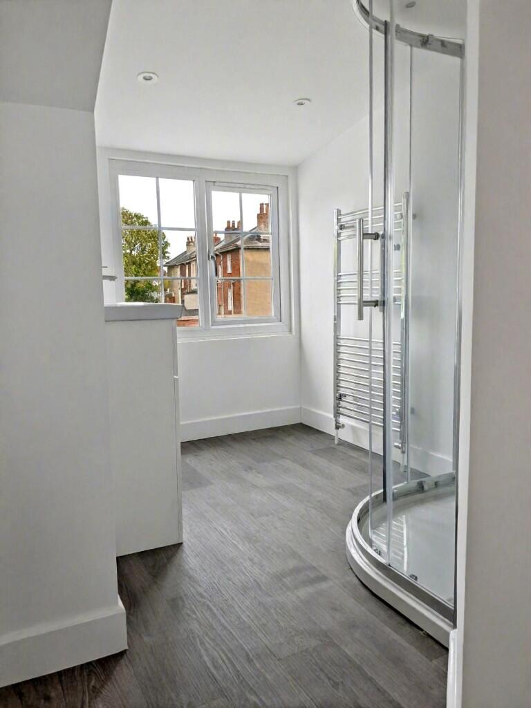 En-Suite 2