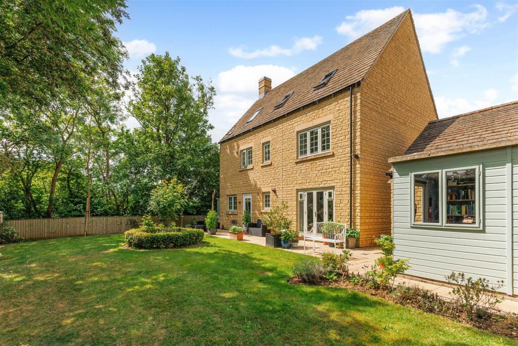 92548_21 June Lewis Way (32).jpg