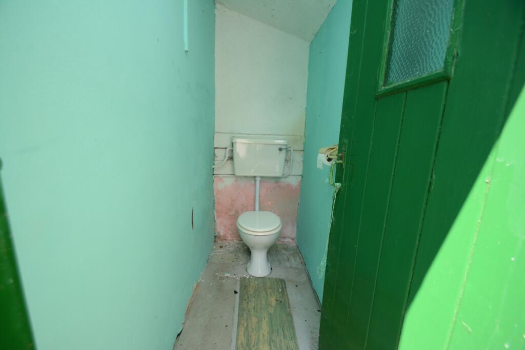 Outside wc