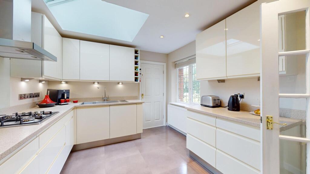 49A-The-Crescent-05122025_141853