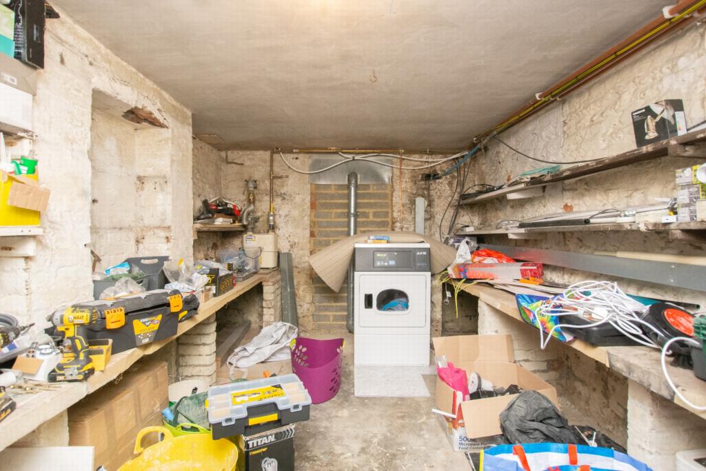 Photo 32