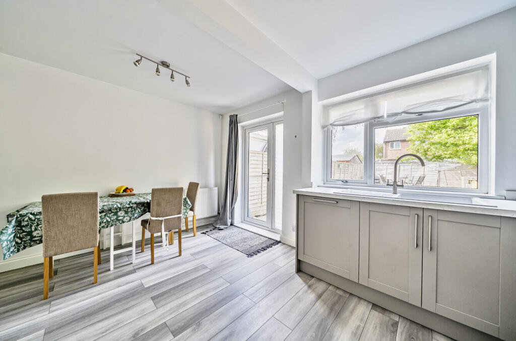 21681b6bc0ce13c1287335arw21