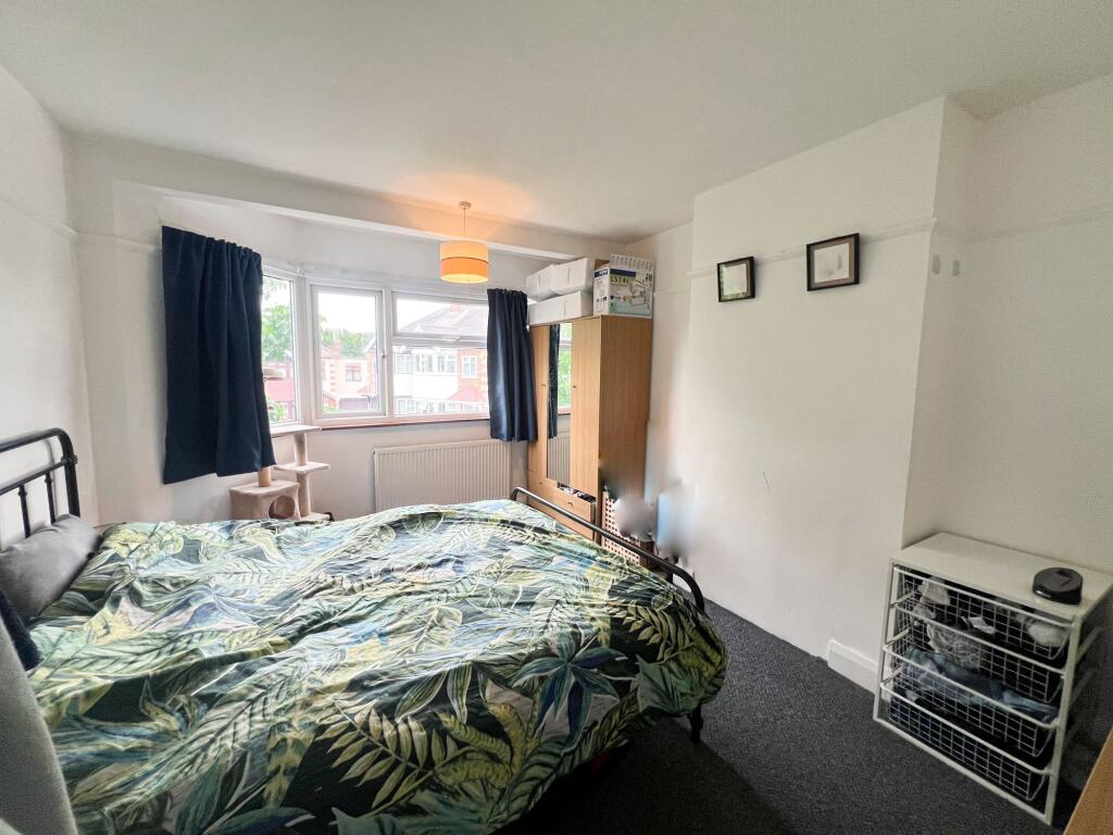 Eaton Rise E11