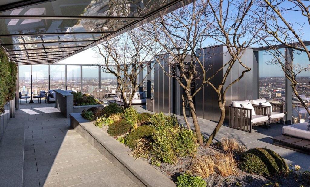 RESIDENTS ROOF GARDEN