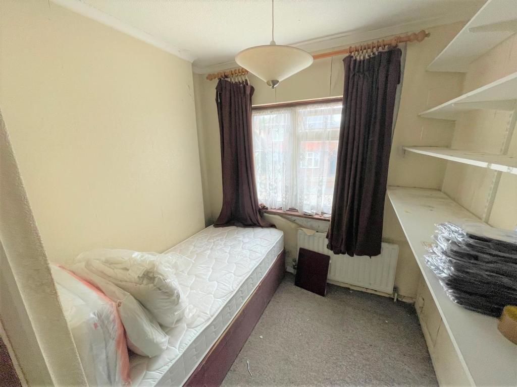 Bedroom 3.jpg
