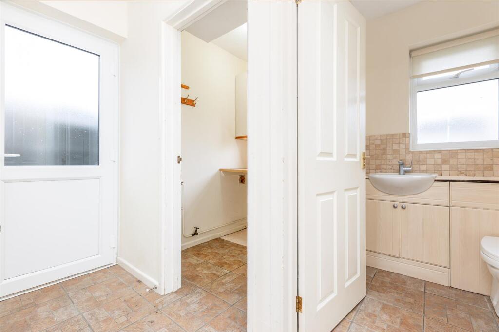 Utility and Cloakroom