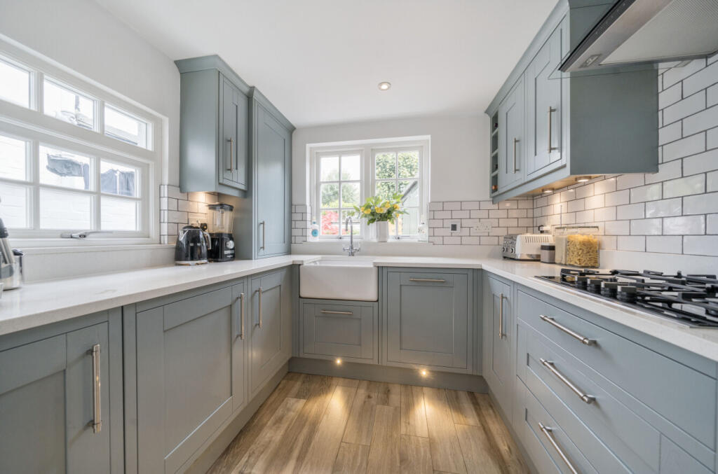 1360539-23-68de7a...