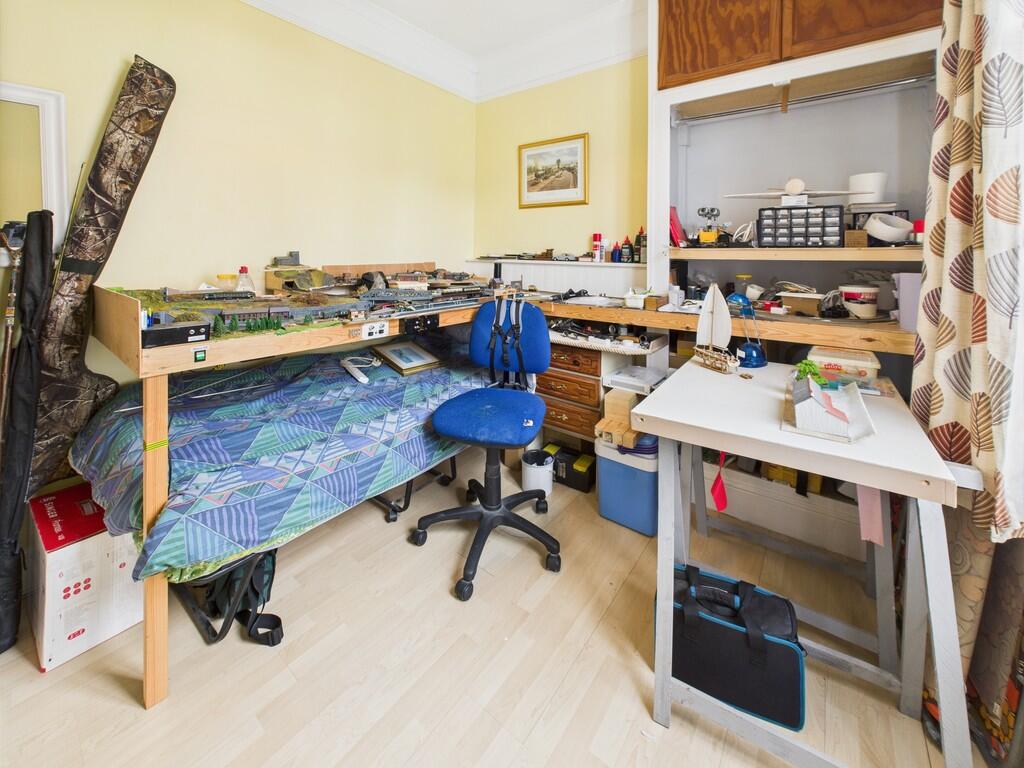 CAM03974G0-PR0173...