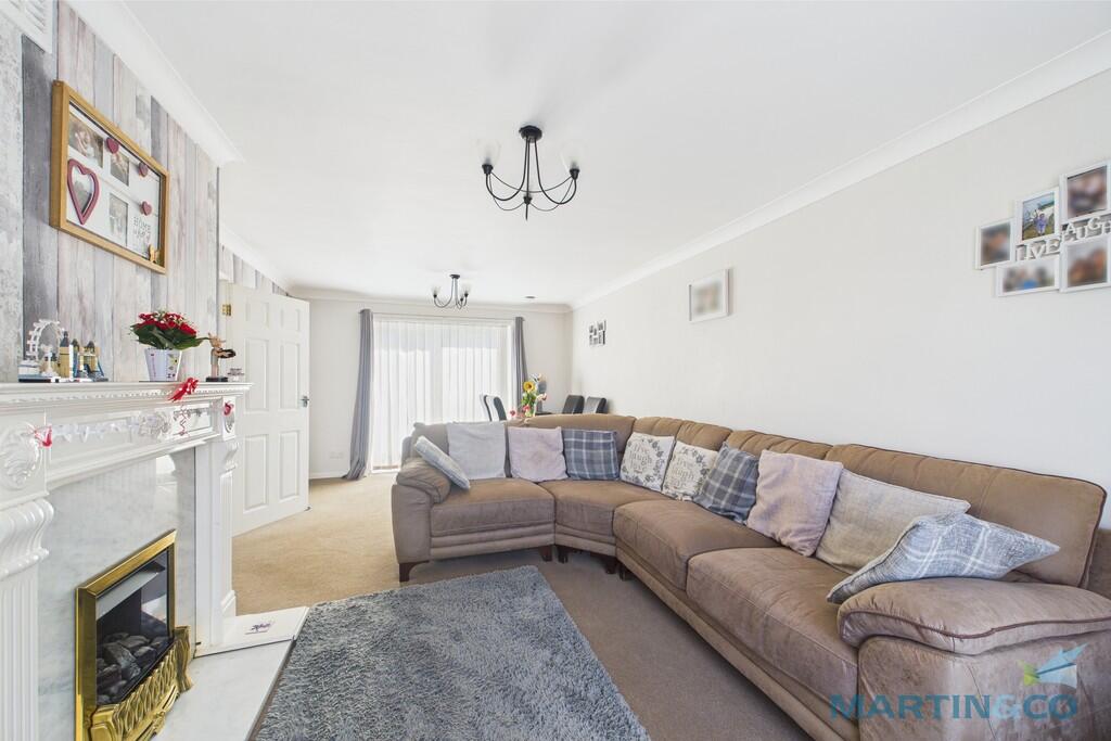 Living Room / Din...