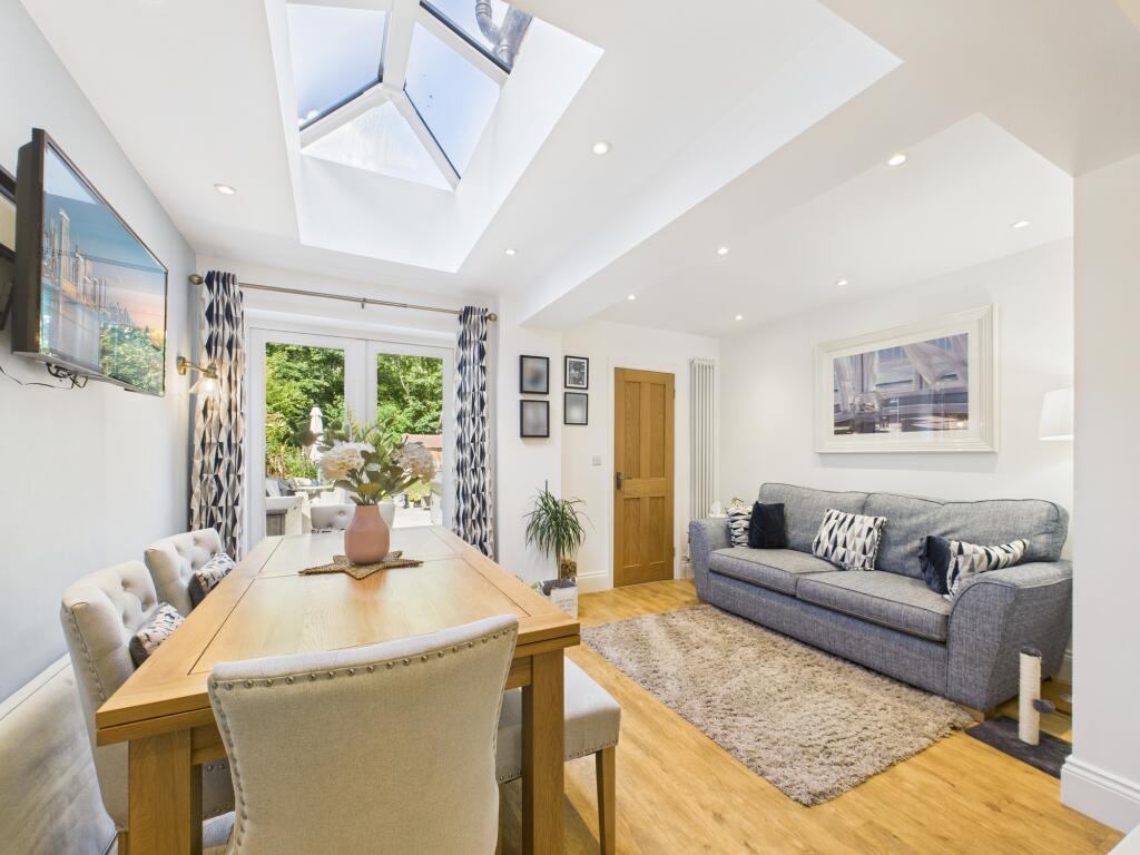 Living/Dining Area