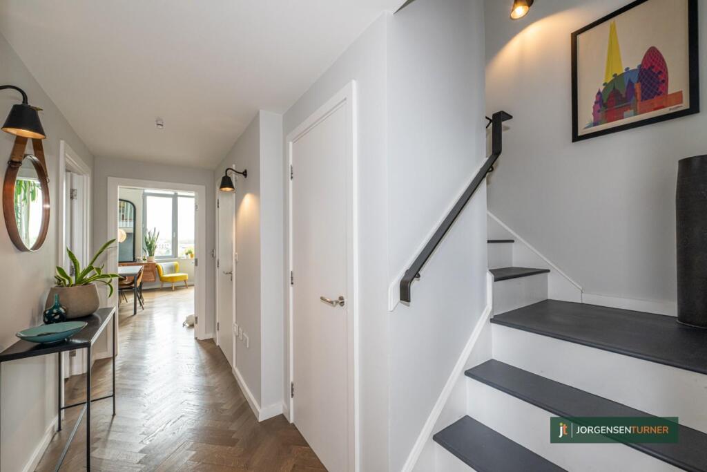 Hallway-Stairwell.jpg