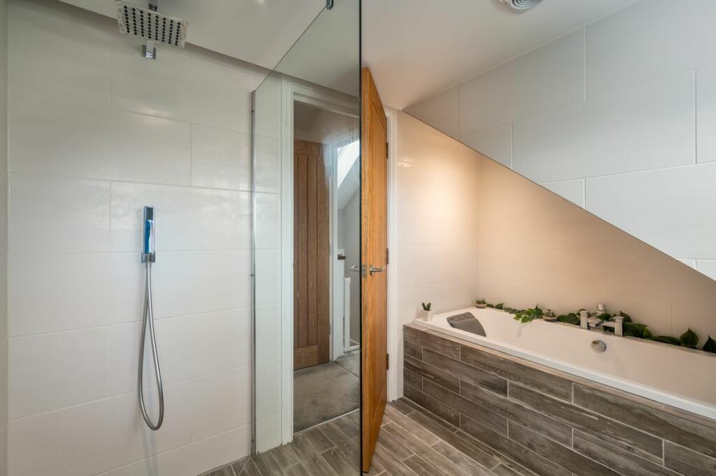 Master Ensuite